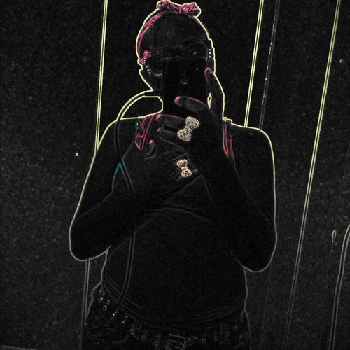 Pretty an bad dont got time for druma if u follow me ill follow back :)