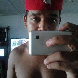 Le gritaré al Mundo que teadoro pero no te sorprendas si te lo susurro en el oído; hay una explicación, tú eres mi mundo.Teadoroo TOSA MIA By:Tu Princesa Y.A♥