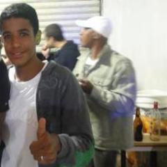Corinthiano , 15 anos , simpatico , um pouco ciumento , posso ser seu amigo , só depende de você ! Segue ai (:
