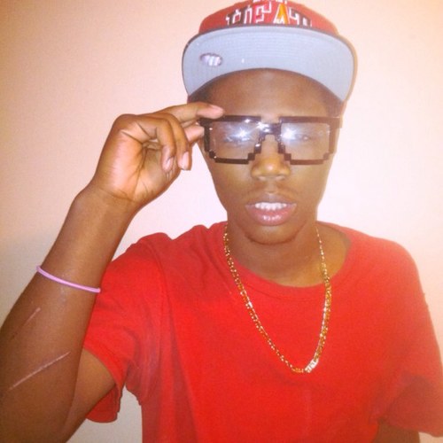 # team freak im a sweet im funny im cute i can eat some pussy really good if yu want talk kik me@ bands23