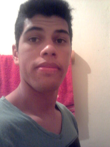 sou muitoo gratoo a DEUS  pelo q acontese comigo