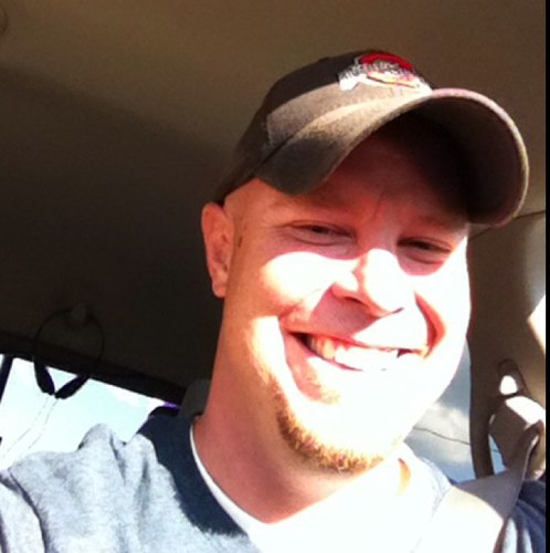 the_real_vesey's profile picture. Dare Mighty Things