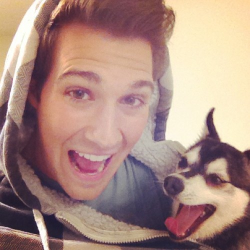 I'm a brazilian Rusher who has a big crush on James Maslow. Let's elevate a little higher ♪ (Here since 17.01.12) Replied by James on 20.02.12
