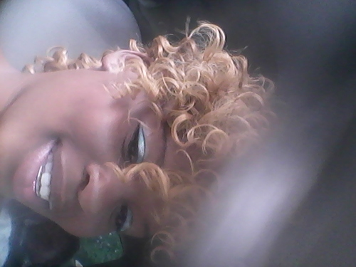 im 23 outgoin person dnt like drama so i stay n ma own lane fwm!!