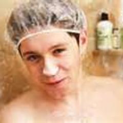 I would be incredibly honored if @NiallOfficial followed me!! I'm a HUGE directioner/crazy mofo!!