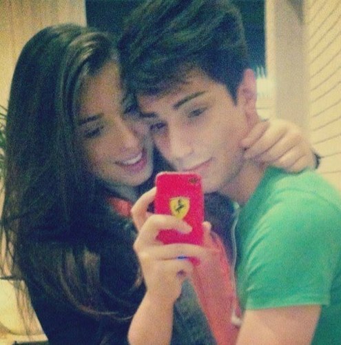 '' Saudade é o preço que se paga por viver momentos inesquecíveis.''
