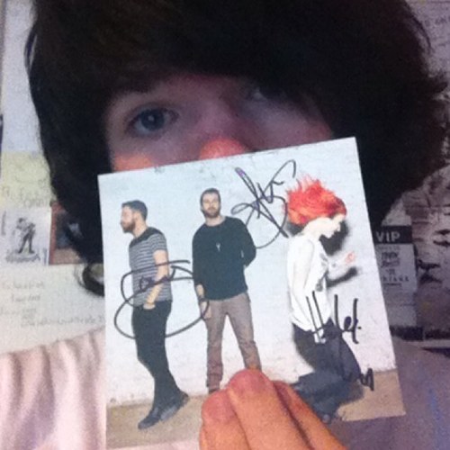 [][][] Hi, I'm Taylor, British ParaWhore [][][] Please ASK for a followback.
