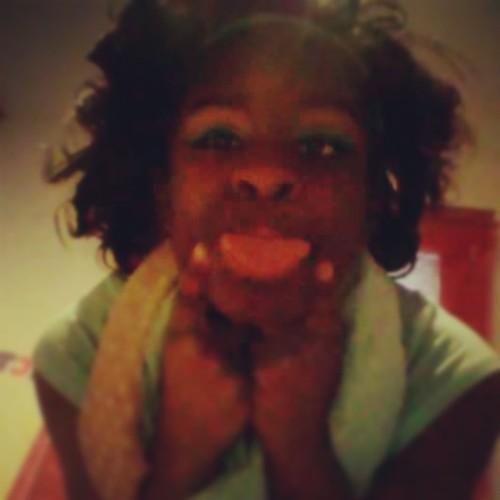 Follow me, ill follow back . Simple ! SHOUT ME OUT PLEASE? #ThirstyForFollowers . Ayeeee ;) IG: b_queennn3 ;-*