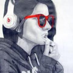 #Brasileira#estudante #adolescente#viciada em rdes sociais#feliz#inperfeita#funkeira#loka É Soou Eu*^--^*))
