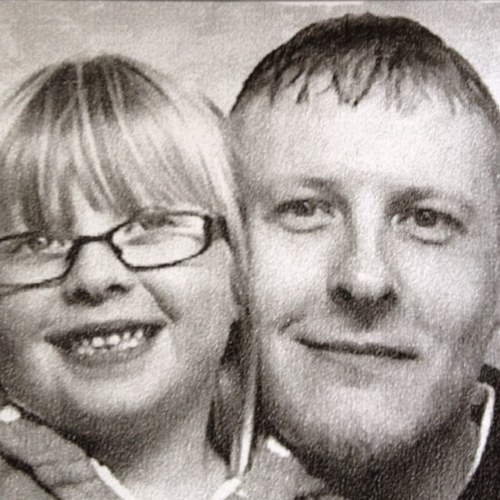 Xbox 360 addict, dad to a brilliant little girl and alround nice guy.  I think!!! Oh and I follow back.