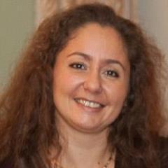 Ана Јовановић, маркетинг менаџер Балкан медиа тим доо, Београд, Мастер етномузикологије.