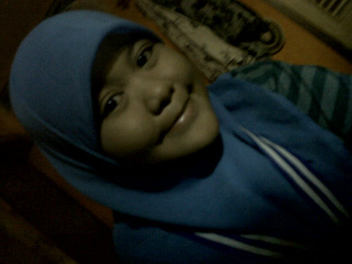 kholifah894's profile picture. 