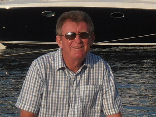 Financial Services Consultant loves family,travel,good food/drink and Wolves FC