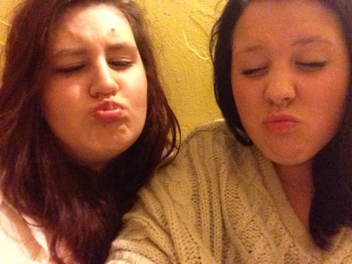 Kelly-Jo, 15, eat food none stop, @t3mp3rt3mp3r ily. follow her! HG, BBT fan:) bazinga! Family guy.. You are my WORLD.