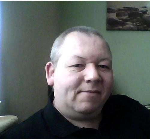 Internet Marketer, Family man and Dart loving geek!