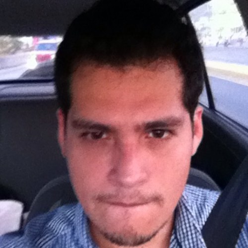 Escritor, catedrático, afanador de sueńos, arqueólogo en ciernes y editor.