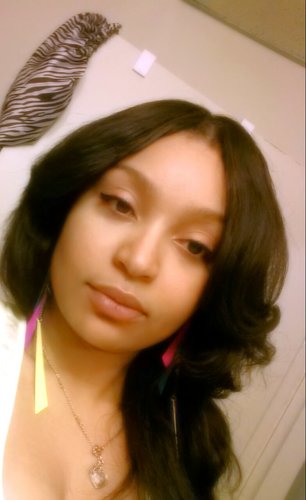 I'm successfuLl
I'm a mOmmy 
I wOrk twice as hard as I play
...gOd bless the child thts got her own...
#teamsunshiine 
@iluvmesunshine