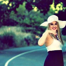 Richelle_dp's profile picture. BA Language&Culture Student || Irener || Matie || Sushi&Wine || Art || Jogging || PeoplePerson || LivingLifeToTheFullest ||