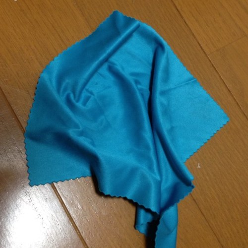 眼鏡拭きbotです。眼鏡拭きが思ってそうな事を代弁してbotとして呟いていきます。何か追加してほしい事などはDMにてどうぞ。フォローは随時返すのでまっててね相互100%。