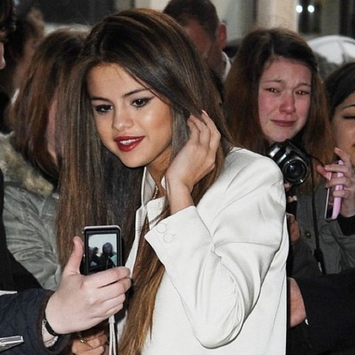 nilufer1994's profile picture. 