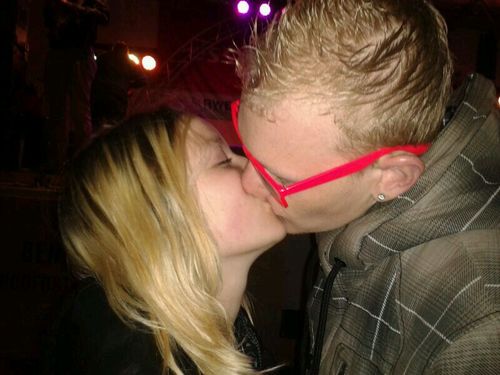 Je ziet de traan misschien niet, 
maar ze is er wel.
Dat is de traan die zegt
hoe hard ik je mis.