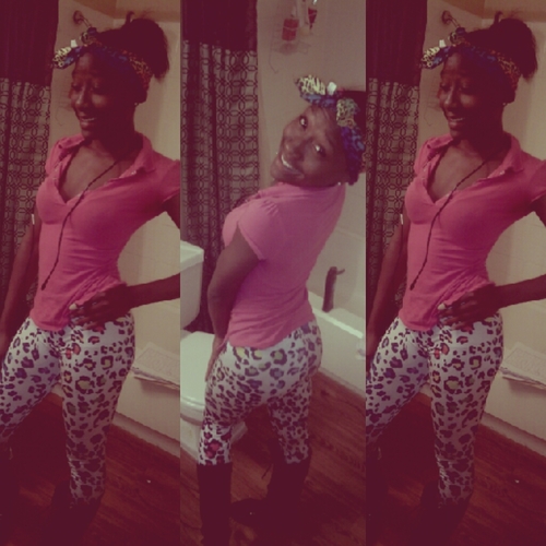 Salutee My Khookies Crumbz Afta Passing Me a Blunt :) , No IDGAF Boout Yu or The Next Bitch ; LOVE is a Game So Play Well ;)