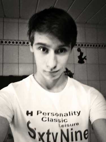 15, Germany/      I follow back ♥)