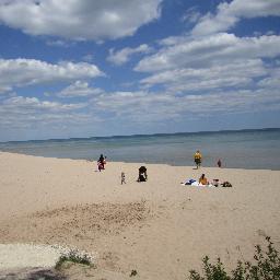 Stay current on the beach health status of your Ozaukee County beaches, monitored by the OZ Public Health Department.