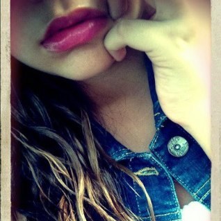 follow me i'll follow back ✌❤ | Angel is my boyfriend | may 1st, 2O13 ❤|