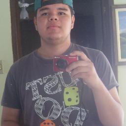 Excluído e sem ninguém, que o que quisesse bem
Sua guerra é mental, siga firme e vá além
O jogo é assim, eu sempre digo pra vocês
Ou entra nessa pra vencer, ou