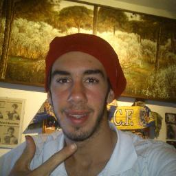 Siempre positivo , amante de la musa. Disfruta y siente and green. Cuido a mis hermanos como cuido mis actos igual.