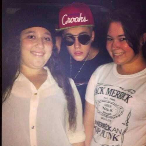 Don't follow this acc follow @justinmybeauty and ask for follow back