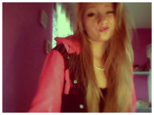 ♥I love my boo Romy♥ I ♥ My Klassie #1TB                        ♥Minecraft: GummyxSadie♥ ♥ ♥Xboxlive: ClumpyNieuwhof♥