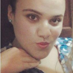 Taurina, 17 anos, Santista, aquela que tem defeitos. Sou sentimental, carinhosa, ás vezes boba, humilde demais &' romântica. #Foco, Força &' Fé sempre! ♥