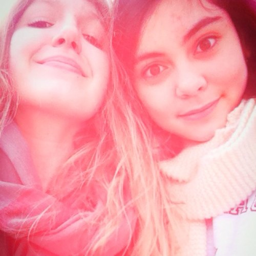 MegVins's profile picture. N'est qu'une pingouin dans un frigo qui attend patiemment que son pingouin charmant la sorte de là... Raconter ses états d'âme en 140caractères, c'est grotesque