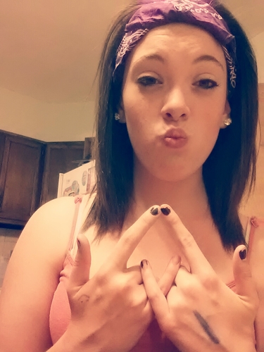 TymneeSkye's profile picture. follow me (: