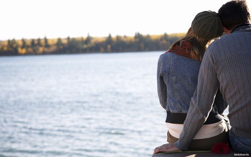 FrasesUnicasESP's profile picture. Ódiame o quiéreme, pero no te quedes ahí sin hacer nada.