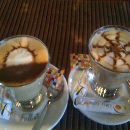 Barman passionné de Latte art