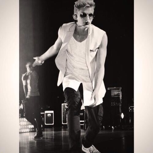 Thanks, Cody, to make me smile everyday (: @CodySimpson 3 love you forever no matter what hapens!