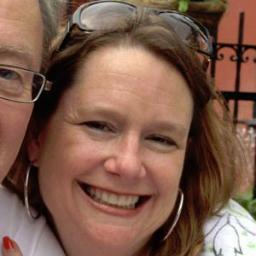 Executive Director of Alumni Relations @SLU_alum, owner of @Campaign1919, married to @BiggsDesign, wanna-be chef, #realfood advocate