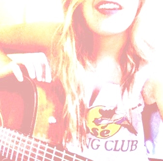 Sorority life. Southern pride. GeorgiaPeach. Music. 
Singer. Avi is me.  #Blessyourheart #Augusta