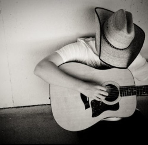 Countryqquotes's profile picture. Don't you worry your pretty little mind, people throw rocks at things that shine.