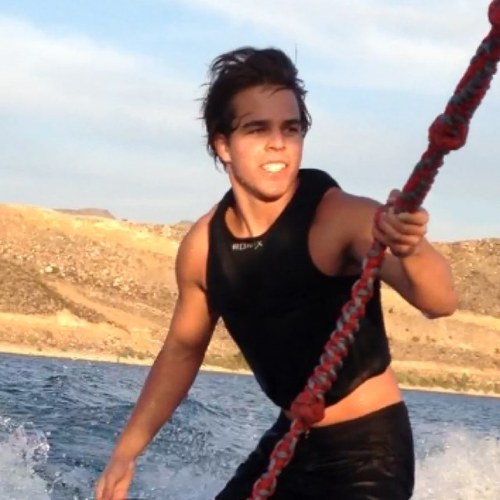 jonhallc's profile picture. Gotta risk it to get the biscuit.