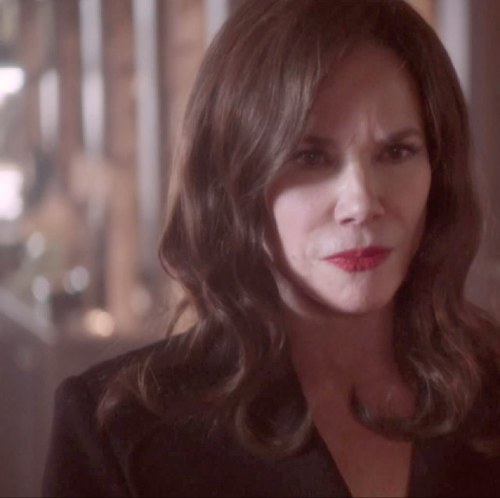 I was born a millers daughter but I live as a queen regent. Mother of Regina Mills. My heart has been returned but my humility hasn't. #PurpleHaze