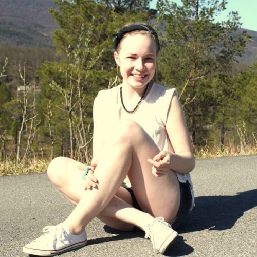 Girl - 15 - Happy all the timeee