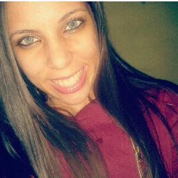 A vida me ensinou a nunca desistir , nem ganhar , nem perder , mais procurar evoluir ♪   CBJ ♥