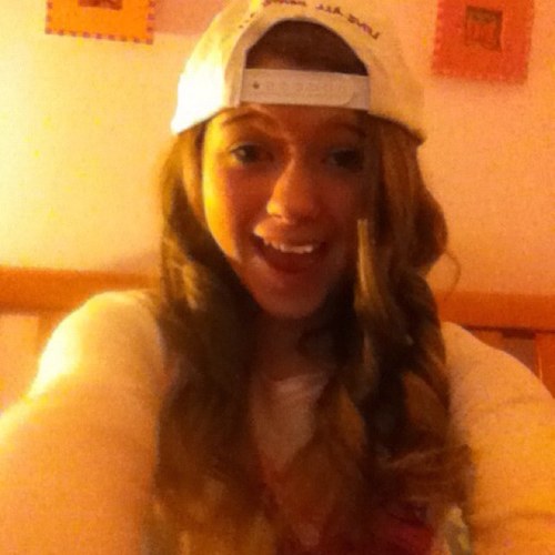 follow me and ill follow back BFF Sophie Geier follow her ps im 12 turning 13 i love to cheer i just love to be me :)