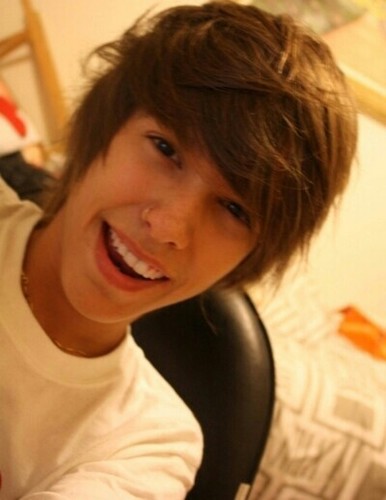 NickisAwesome16's profile picture. I loove XBOX360