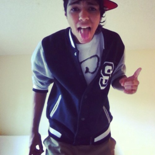 Follow me dont ask Why 
• cuando yo me cai 
• me habia levantau y no te diste cuenta