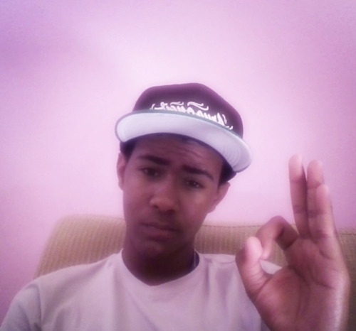Hétero , Solteiro :9 ' Lindoo -SQS '
http://t.co/ngmVmAq07l